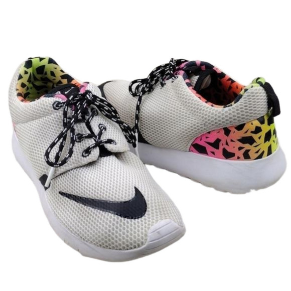 Nike Youth White Mesh Fabric Almond Toe Lace Up Platform Heel Athletic Sneaker - Picture 1 of 16